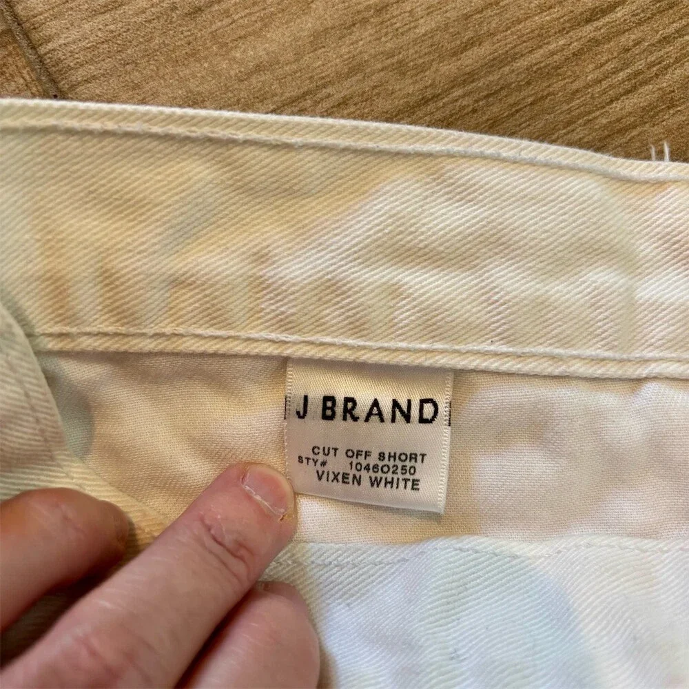 J. Brand Shorts Womens Size 28 White Cut-Off Distressed Raw Hem Casual